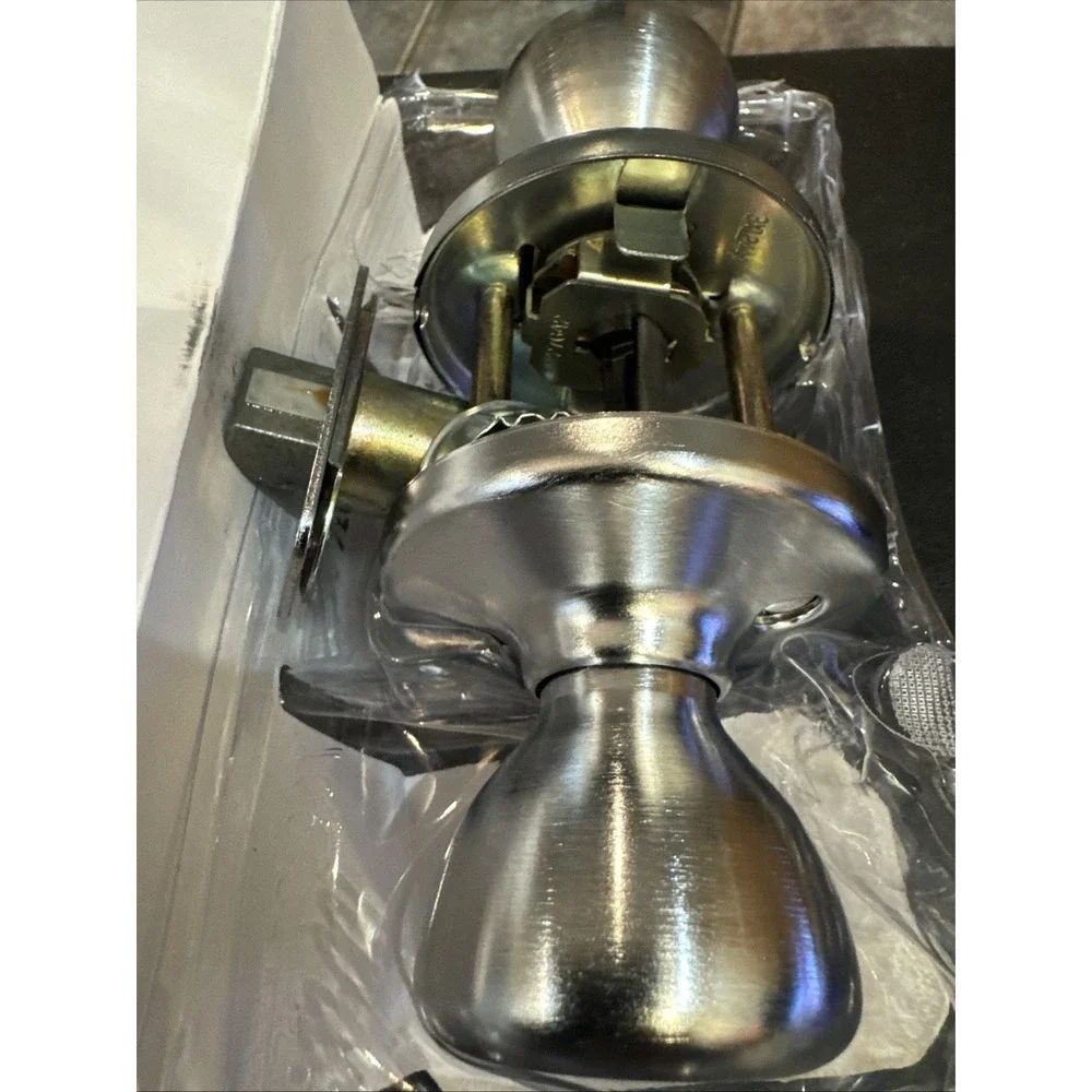 Kwikset Tylo  Satin Nickel  Bed Door Knob   93001-871‎